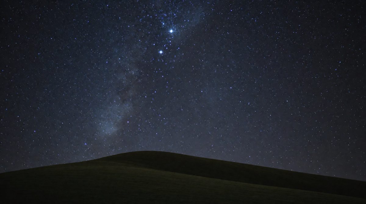 Our brain joins the dots and fills in shapes that aren't really there